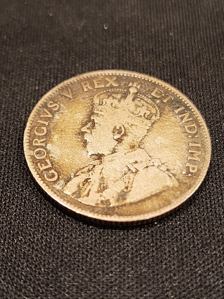 1911 Canada 25 Cents Silver Coin
