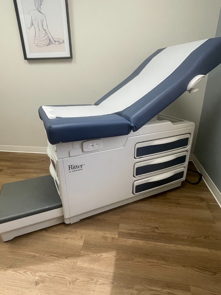 Midmark Ritter 204 Manual Exam Table