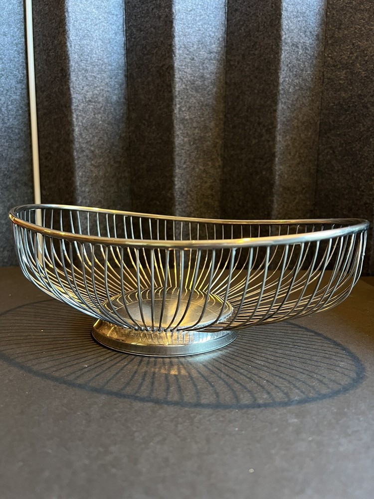 Art Deco Leonard Silver plated Wire fruit bowl (imperfect)