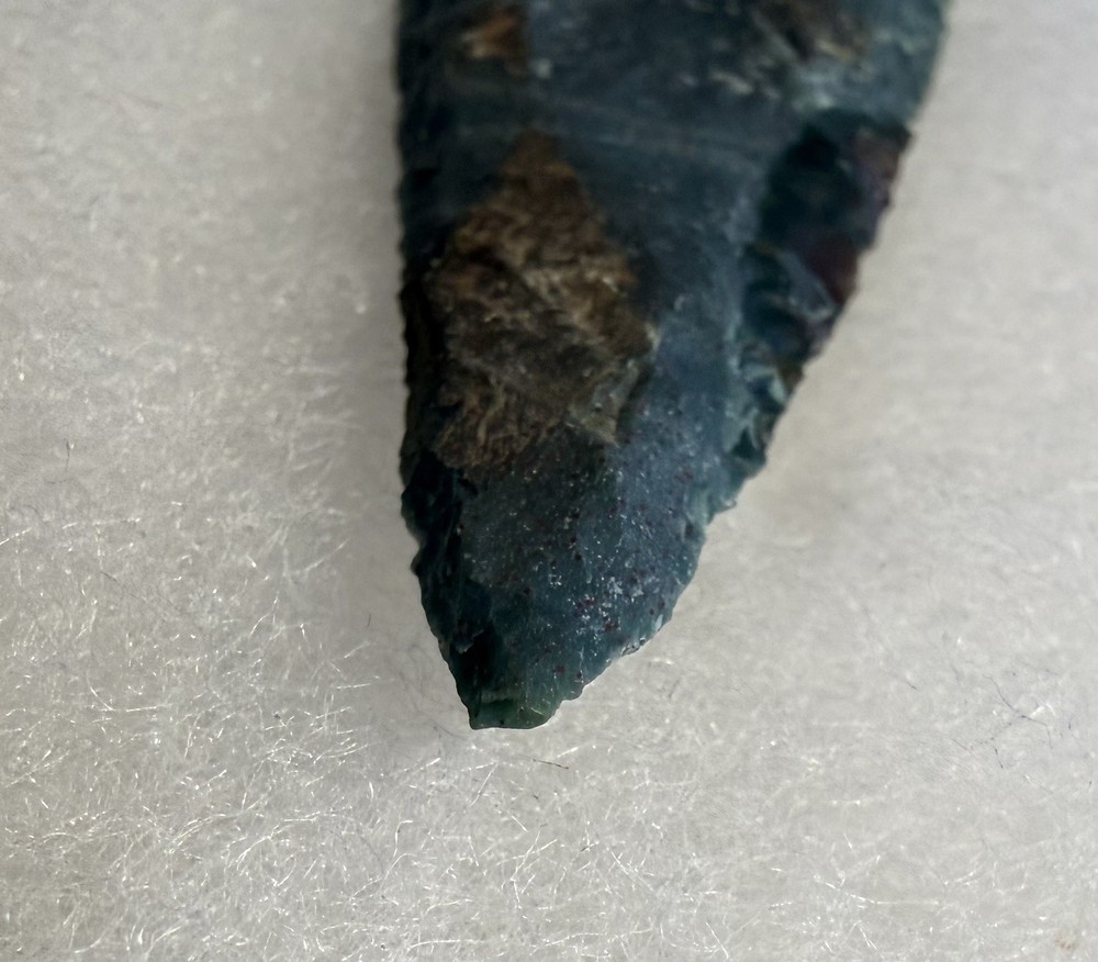 Gorgeous Modern Spear Point Arrowhead 3.5” W/Display Box