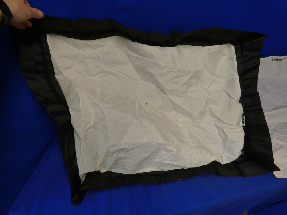 Chimera Video Pro Plus Softbox Size Small w/4 Rods, Case (has rip on diffuser)