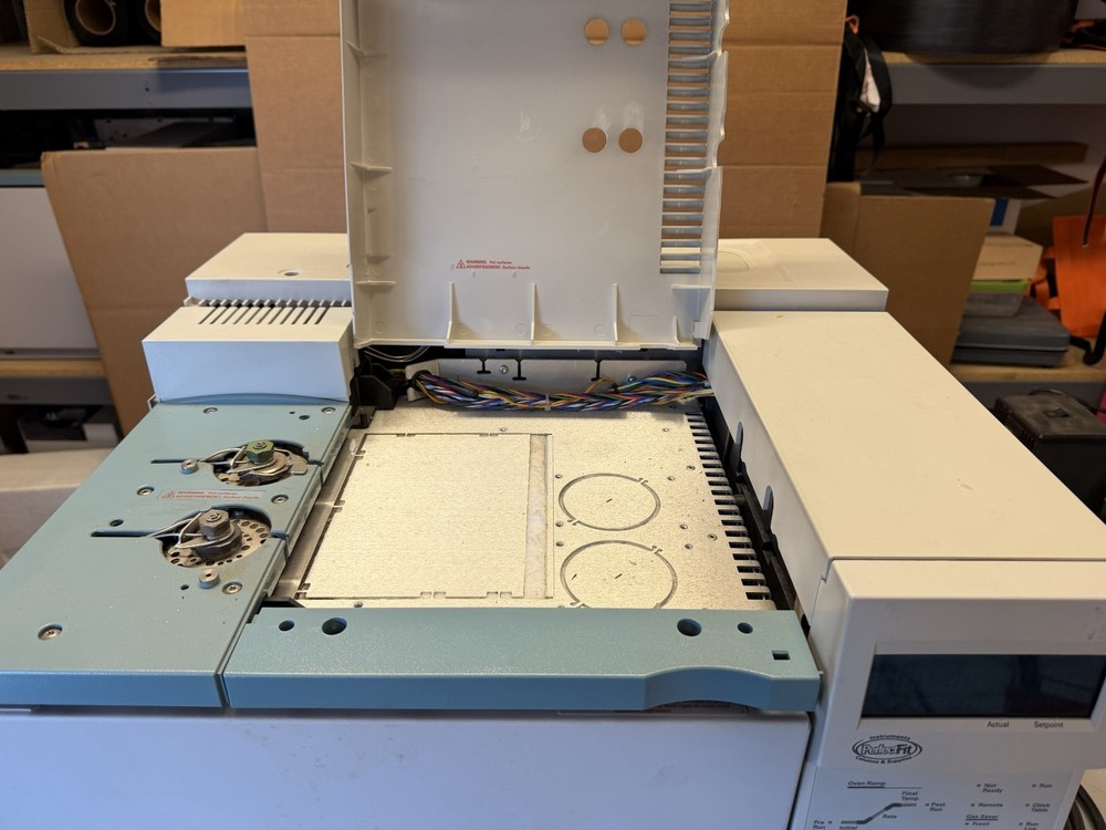Agilent GC 6890 Plus, no detectors