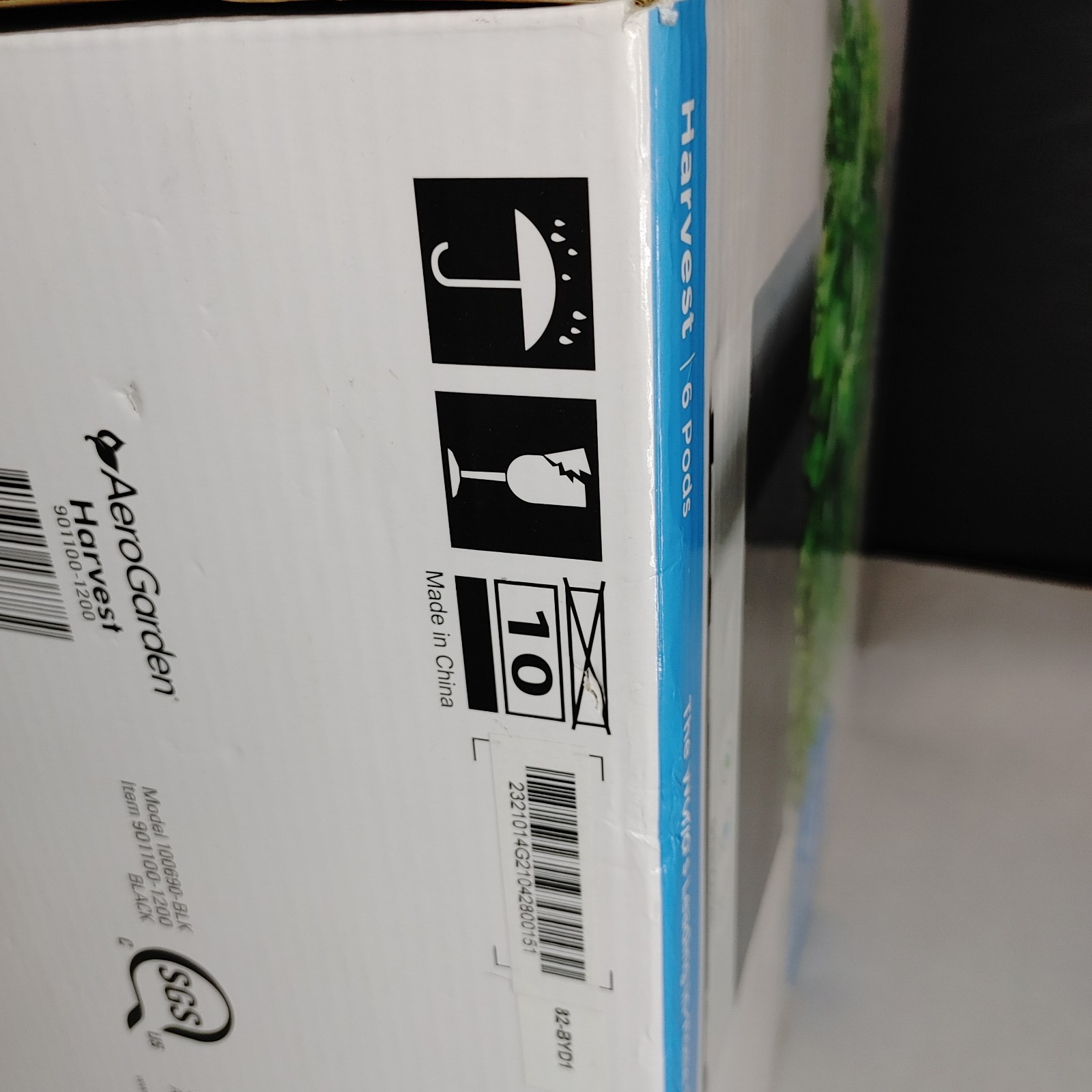 Aerogarden In-Home Garden System Harvest 6 Pods (Opened Box)