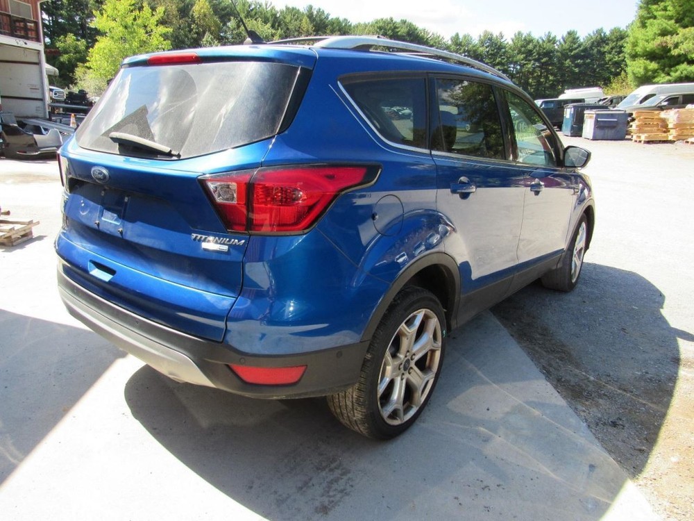 ESCAPE 2019 Glove Box 1075425