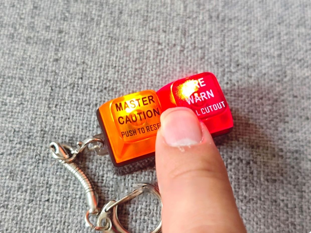 Boeing 737 Master-Caution Warning Light Keychain (One Unit)