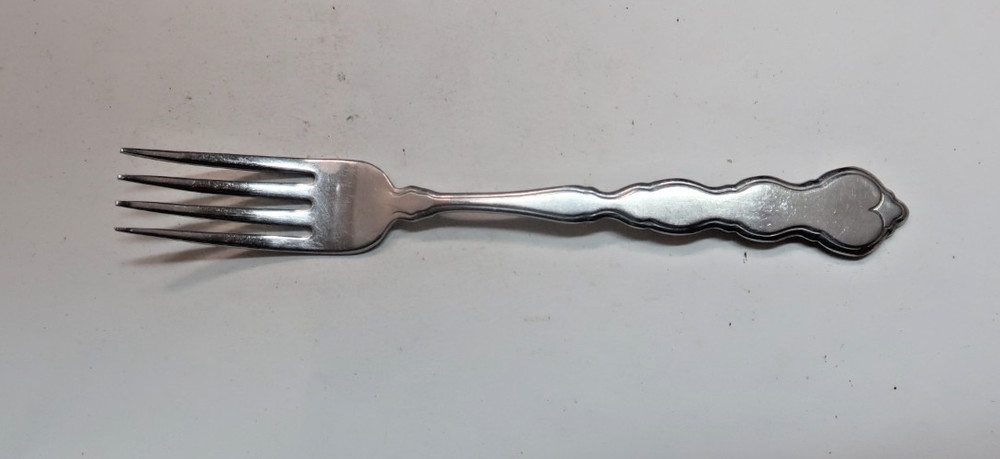 Oneida Stainless Valerie 1 Dinner Fork 7 1/4"