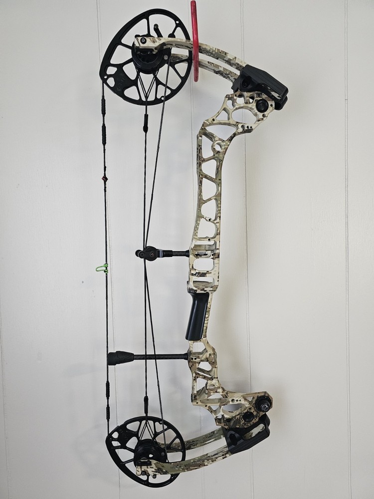 Mathews Triax Compound Bow