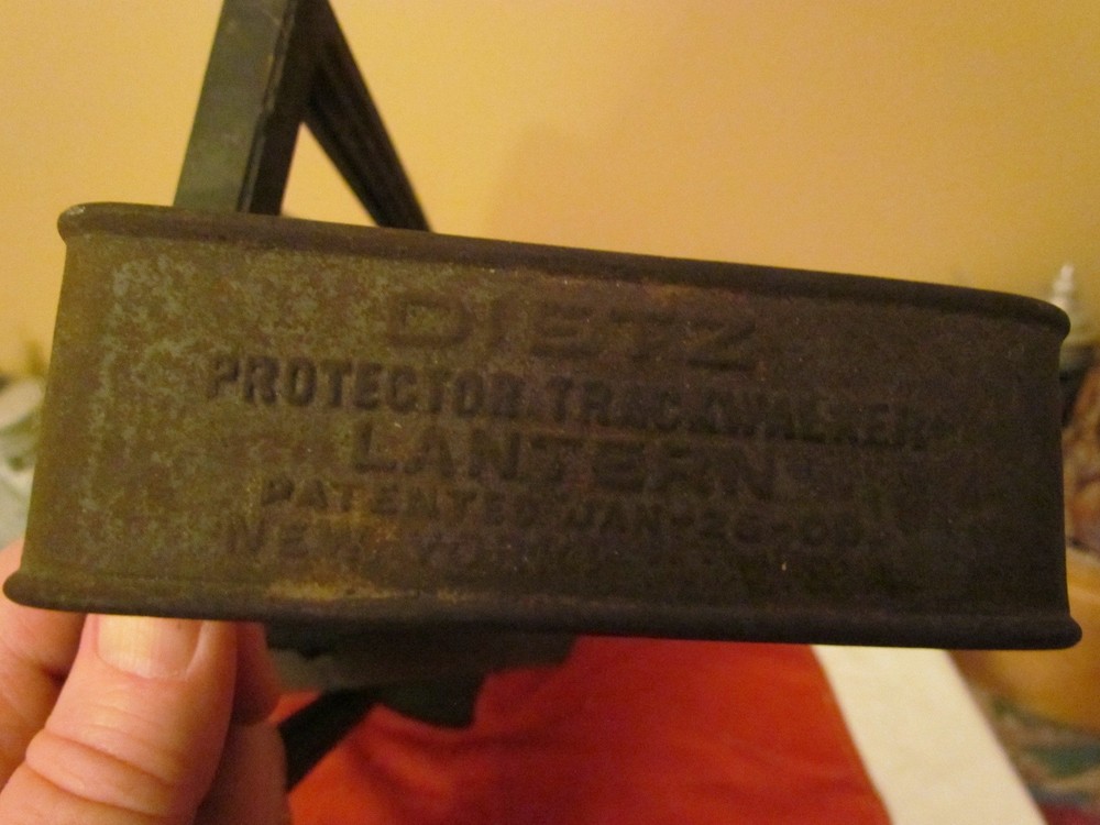 Antique Dietz Protector Trackwalker Railroad Lantern