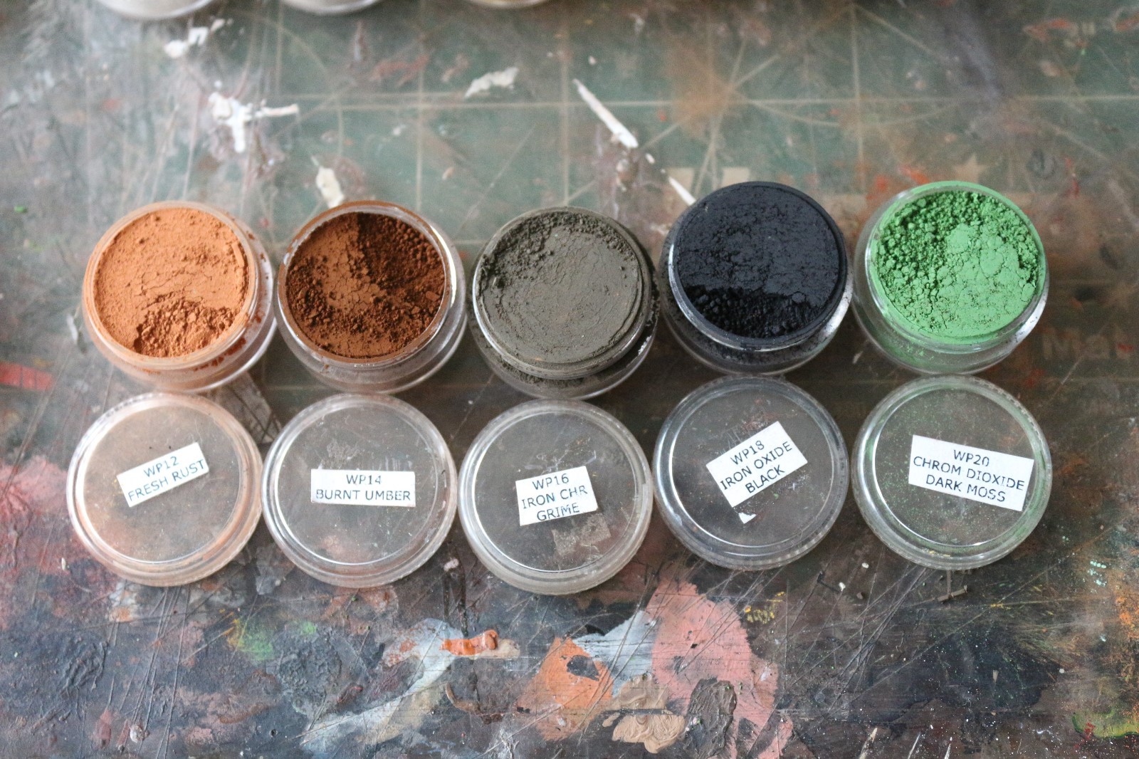 WPS20 DAVE'S DECALS WEATHERING POWDERS 20 COLOR SET ALL NATURAL EARTH PIGMENT