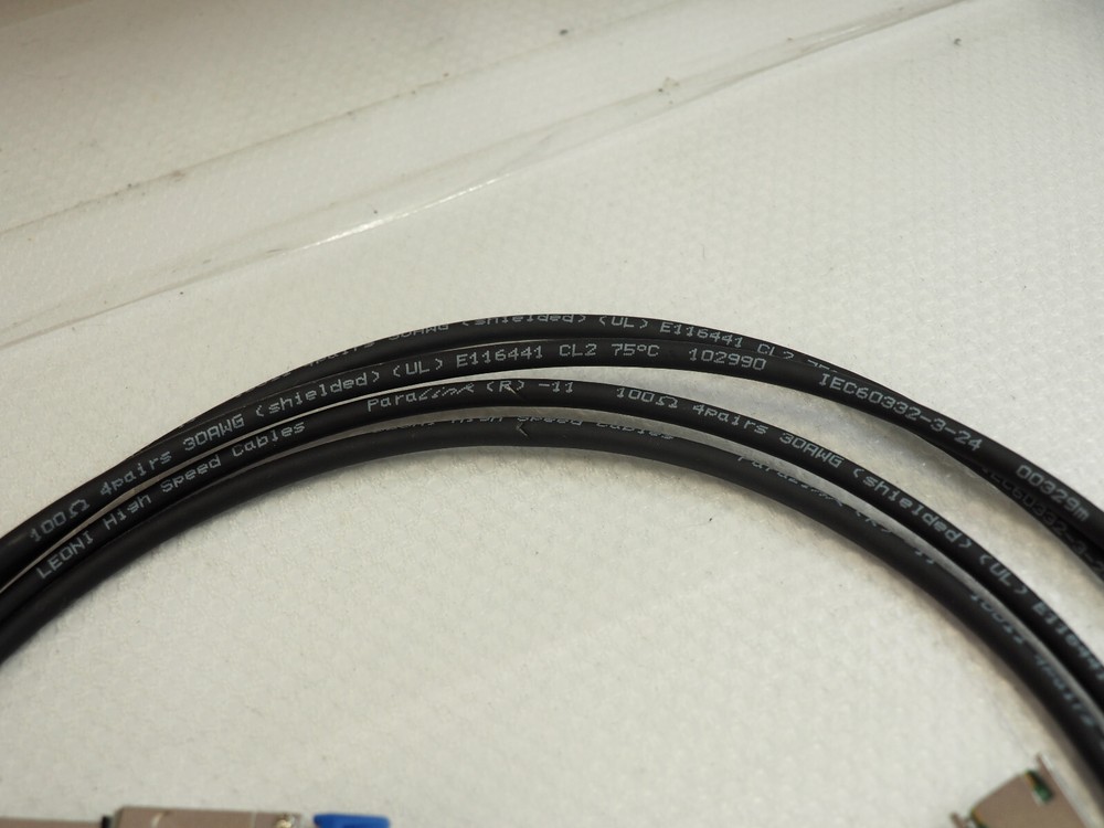 LEONI High Speed Cable C5556X2-2M Minisas HD Cable