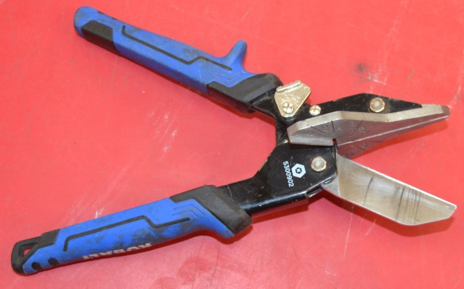 Kobalt 5300902 Miter Snips-**EXCELLENT CONDITION**
