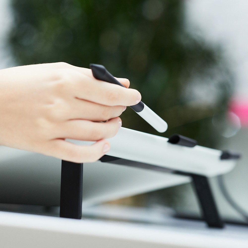 Wacom One Digital Drawing Tablet with 13.3 inch Screen, Graphics tablet, Used