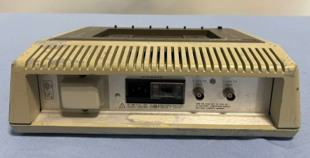 HP Hewlett-Packard 5035T Logic Lab Breadboard for Digital Circuit Experiments