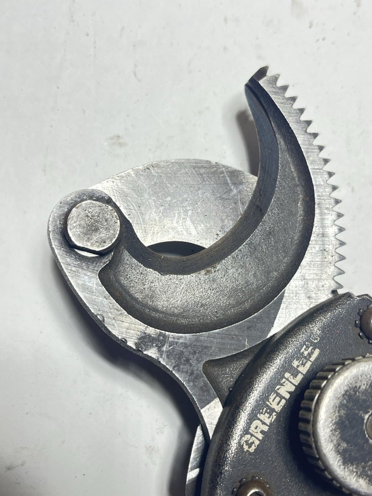 Greenlee 752 Ratcheting Cable Cutter Used