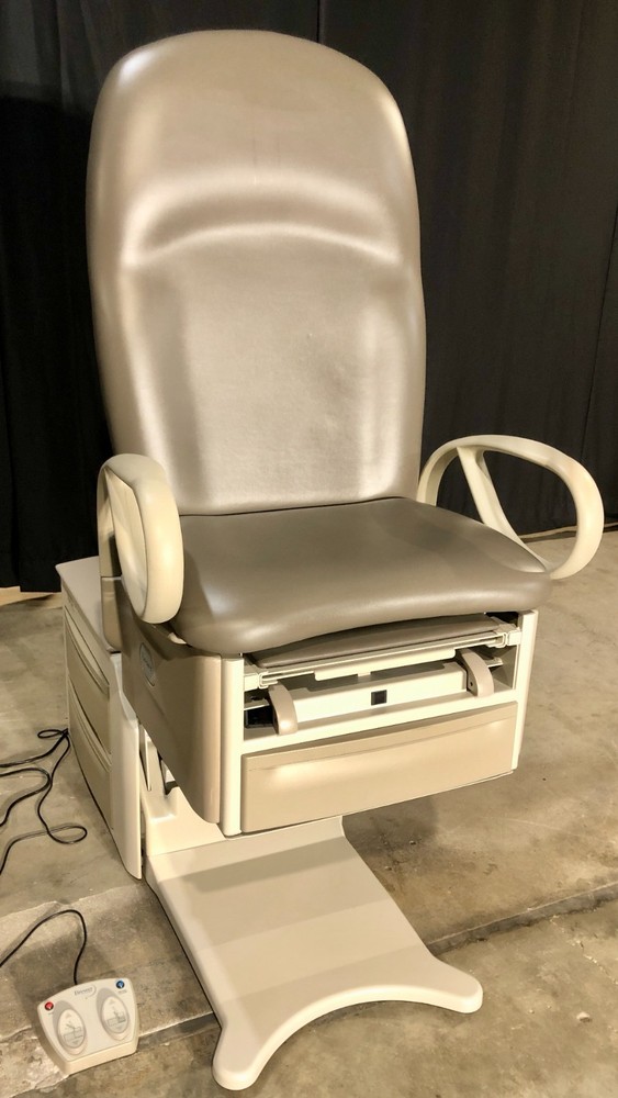 Brewer 6500 Access High-Low Exam Table