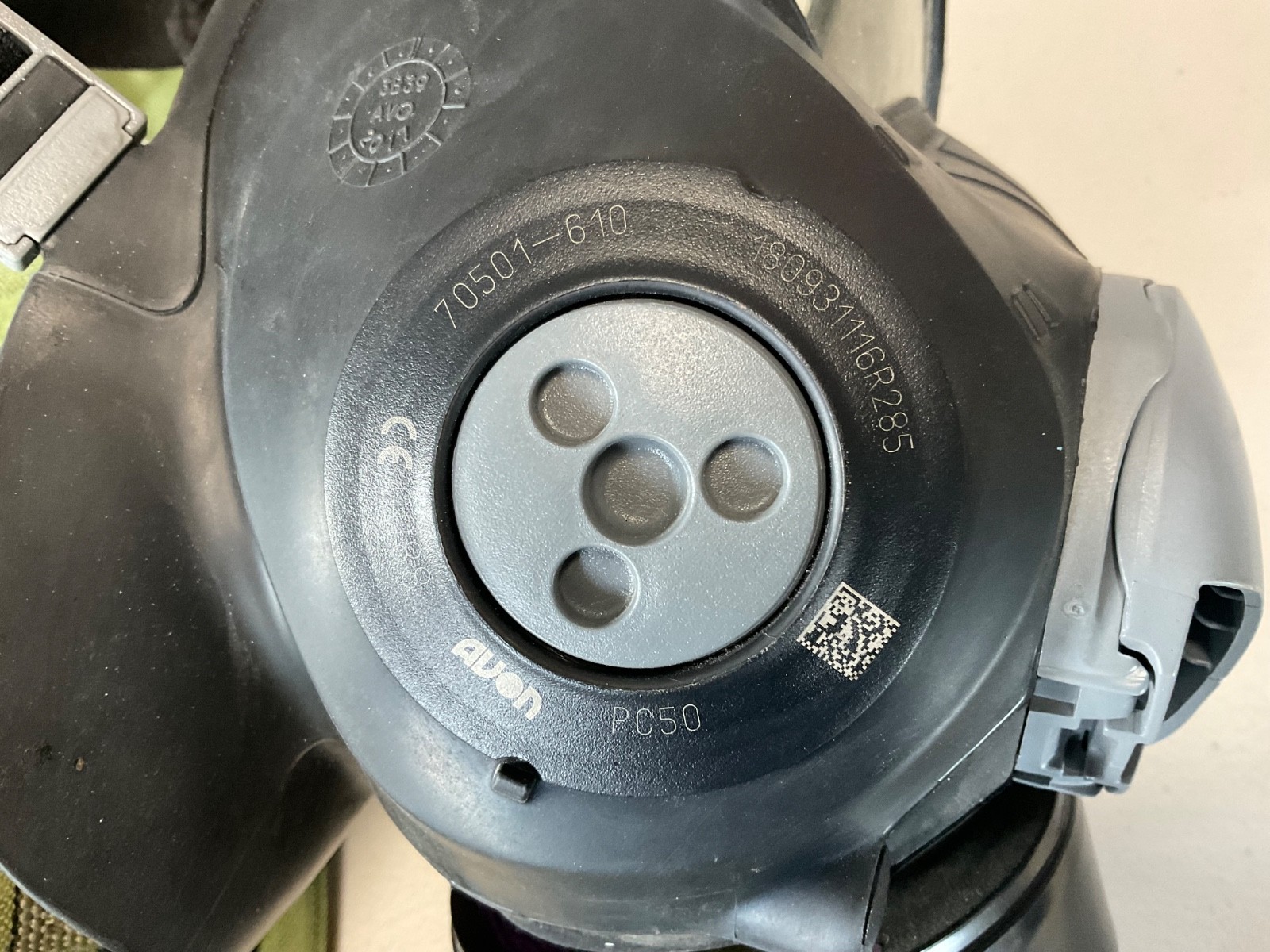 avon pc50 gas mask, clear goggles , with pouch . military grade