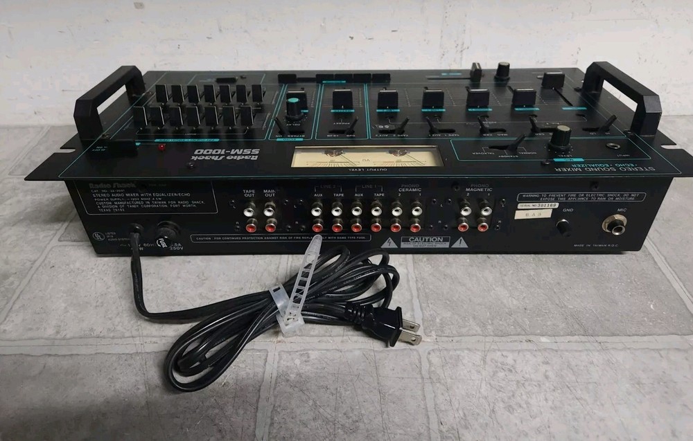 RADIOSHACK SSM-1000 Stereo Sound Mixer Echo Equalizer