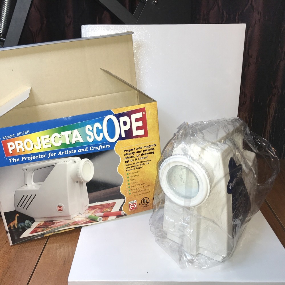 APCO Projecta Scope Projector Tested Enlarges Images Artists Crafters