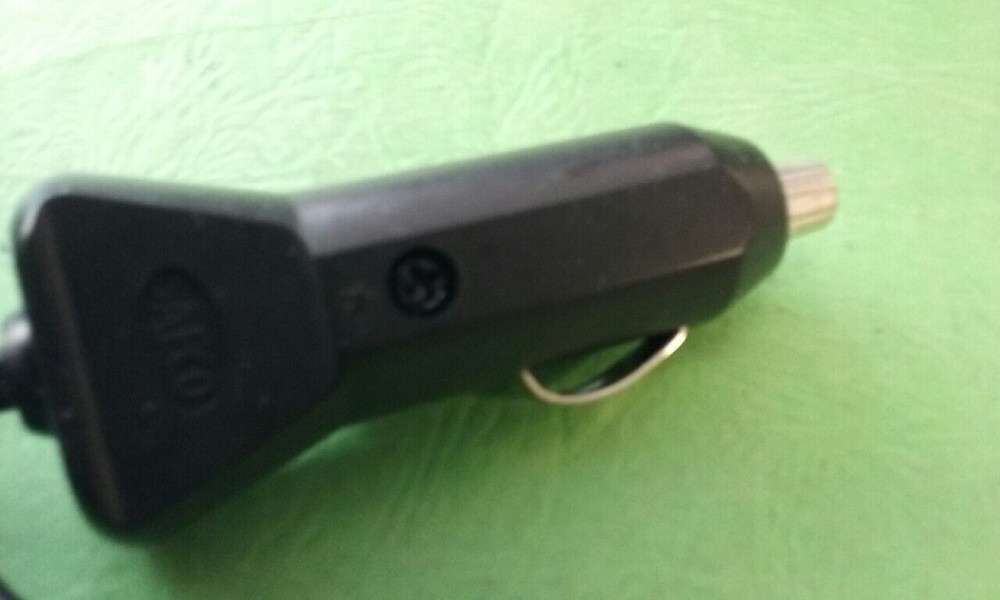 STRAIGHT 12V REPLACEMENT FUSE IN CIGARETTE LIGHT PLUG