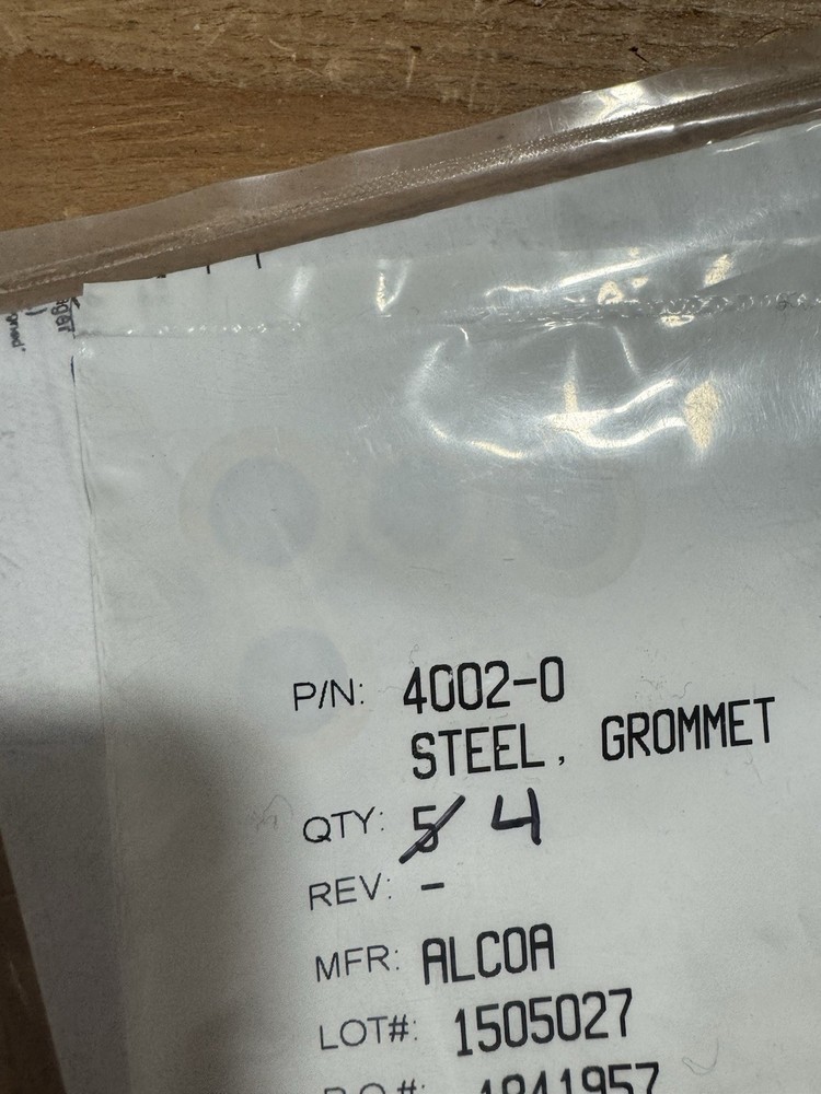 4002-0 EYELET TURNLOCK FASTENER 4PC