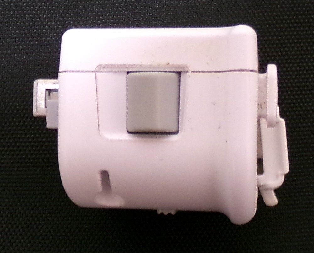 Nintendo Wii RVL-026 OEM Motion Plus White Sensor Adaptor Attachment Untested