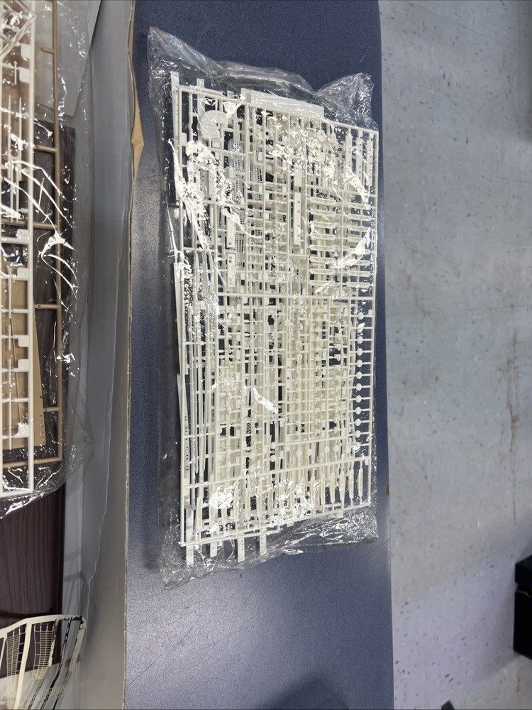 RMS LUSTANIA MODEL SHIP