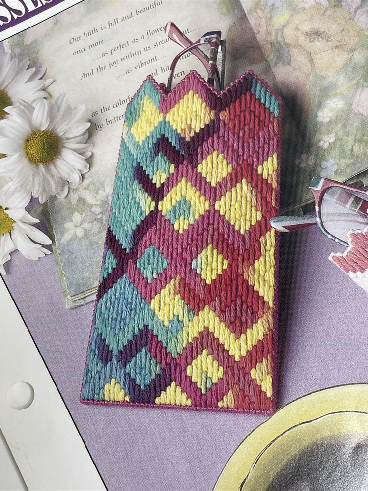 Eyeglasses Case 2 Designs Annie's Plastic Canvas Pattern
