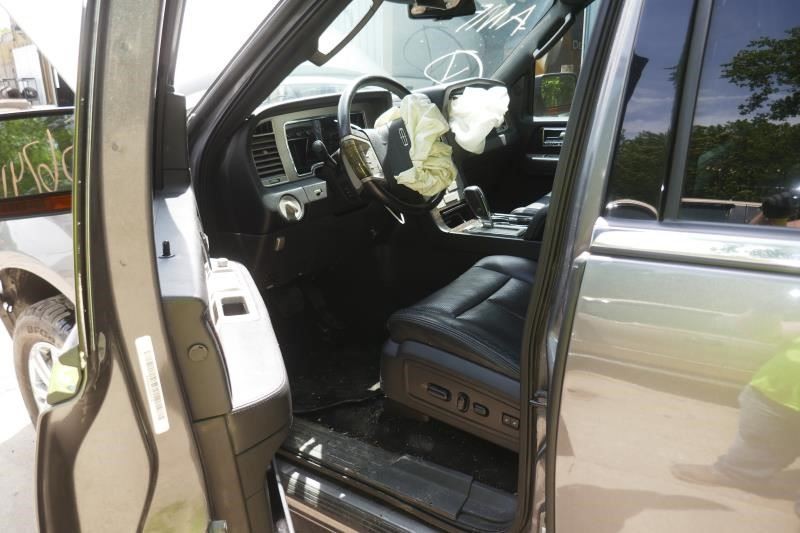 Temperature Control Floor Rear Console Fits 07-10 NAVIGATOR 2034423