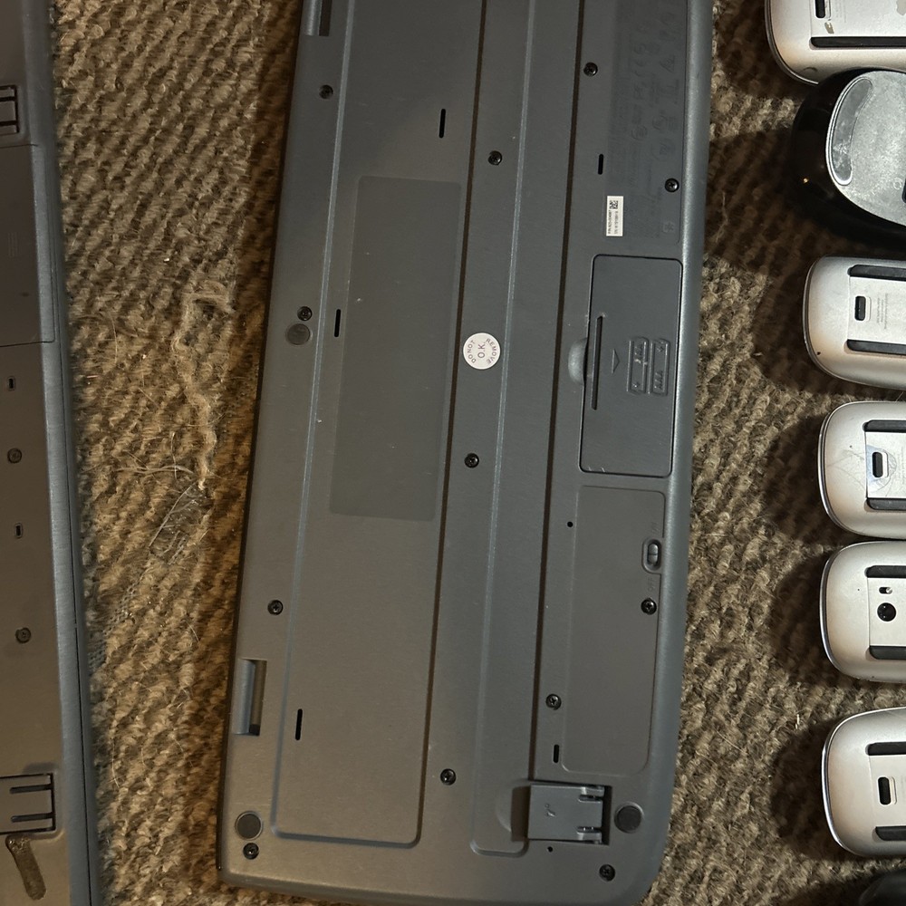 LOT 5 Apple Mouse 4 different mouse and 3 keyboards