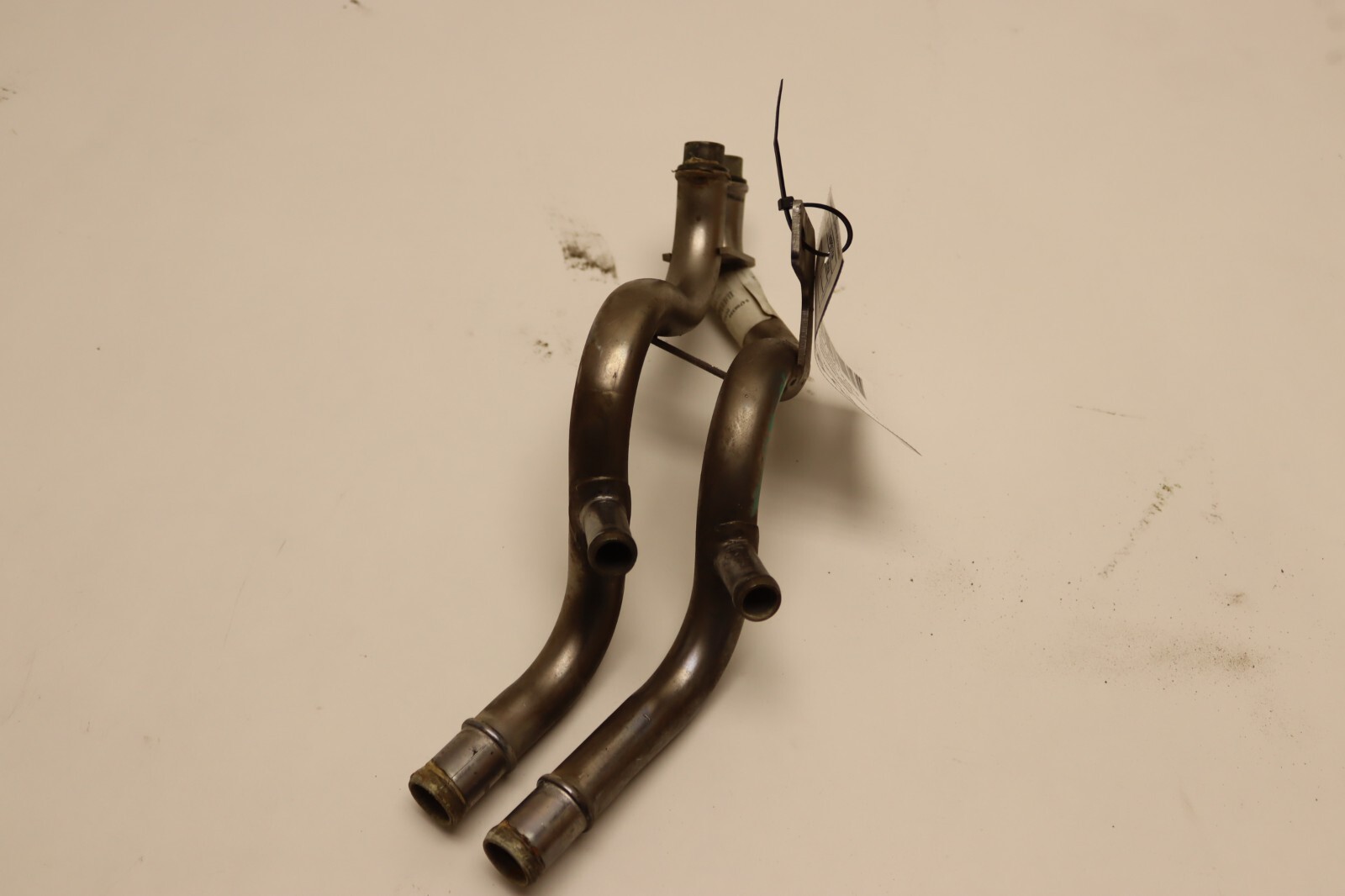 2019-2023 VOLVO VNL 760 860 D13 CAB A/C HEATER SLEEPER PIPE HOSE 84708590 OEM