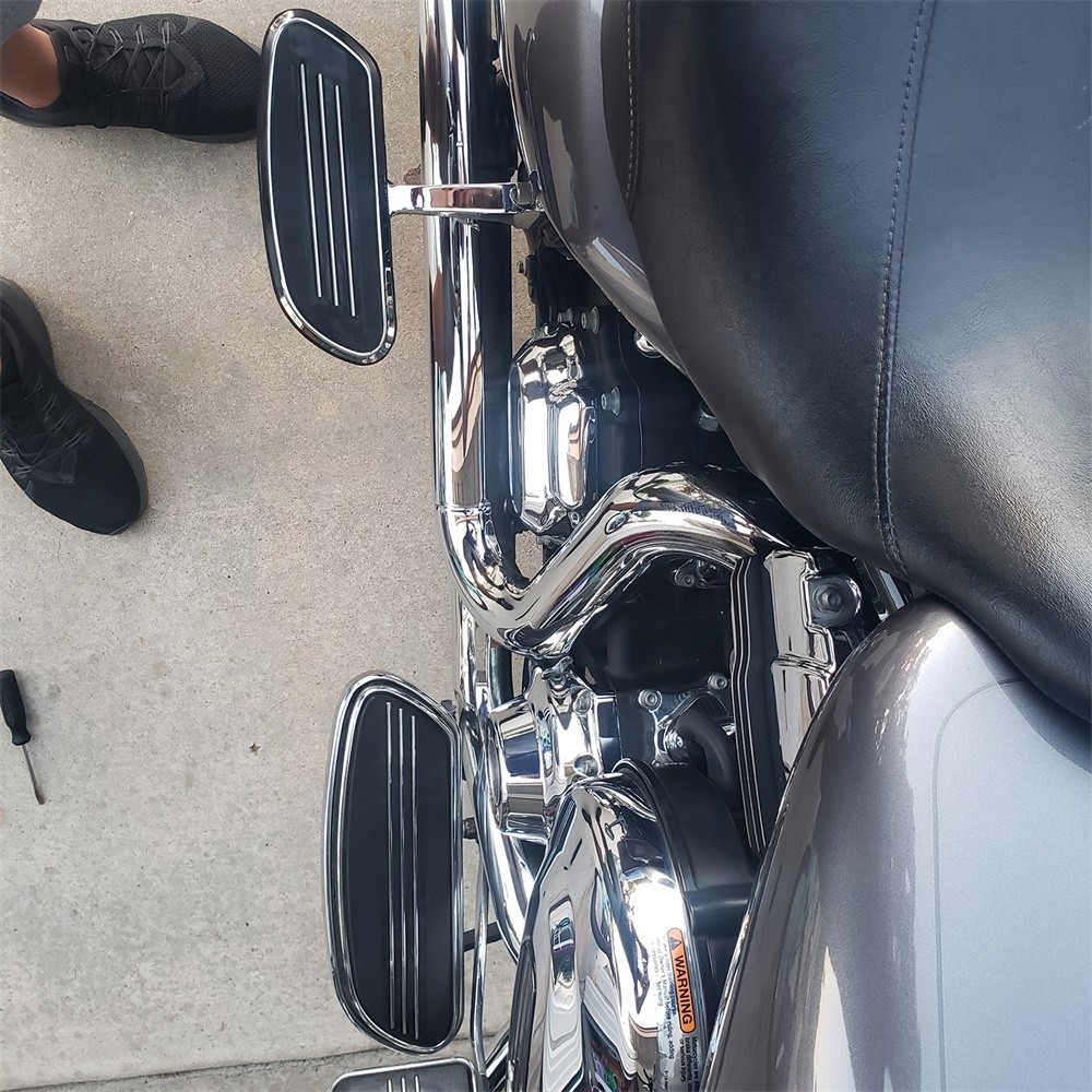 For Harley Freewheeler FLRT 2015-2025 Chrome Streamliner Floorboard w/Bracket