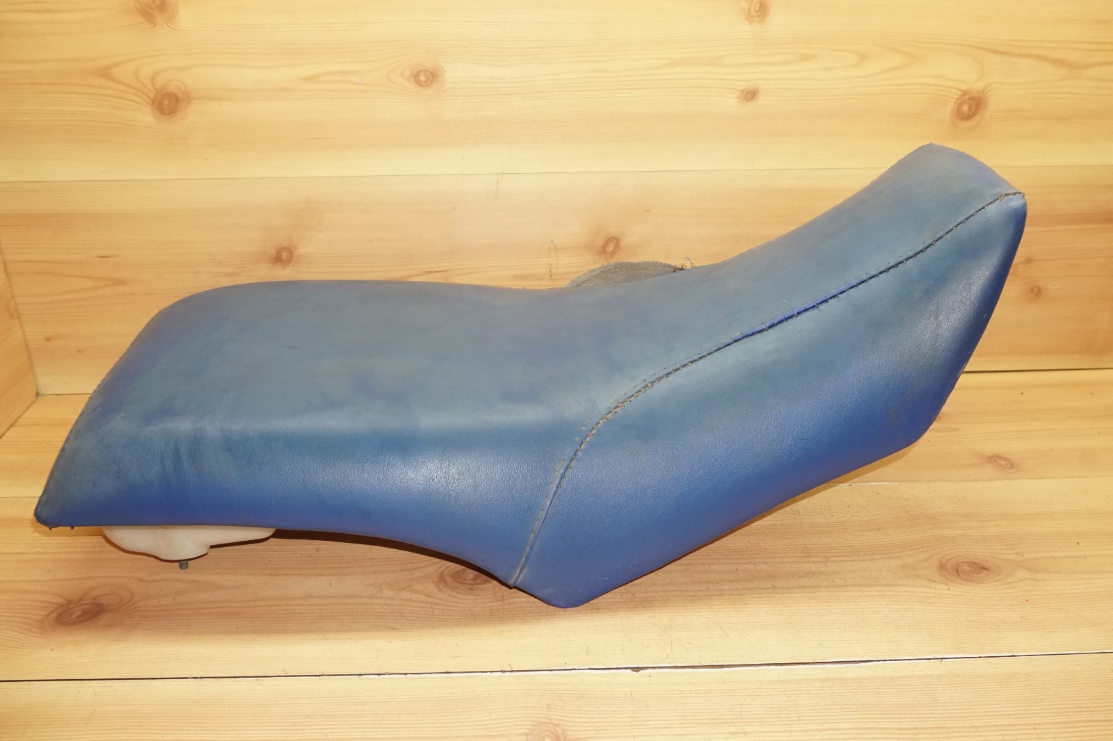 1983 1984 Honda ATC250R ATC250 ATC 250R OEM Seat Cover Foam Pan 77100-964-003