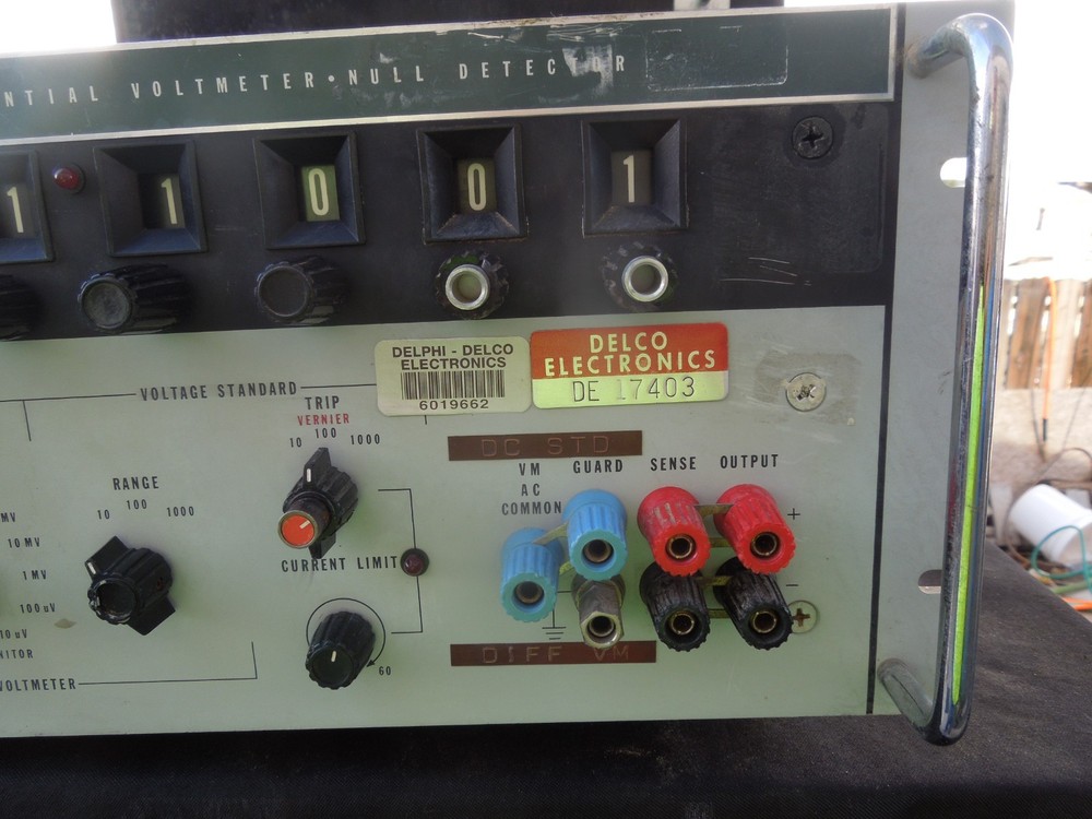 Fluke 335D DC Voltage Standard