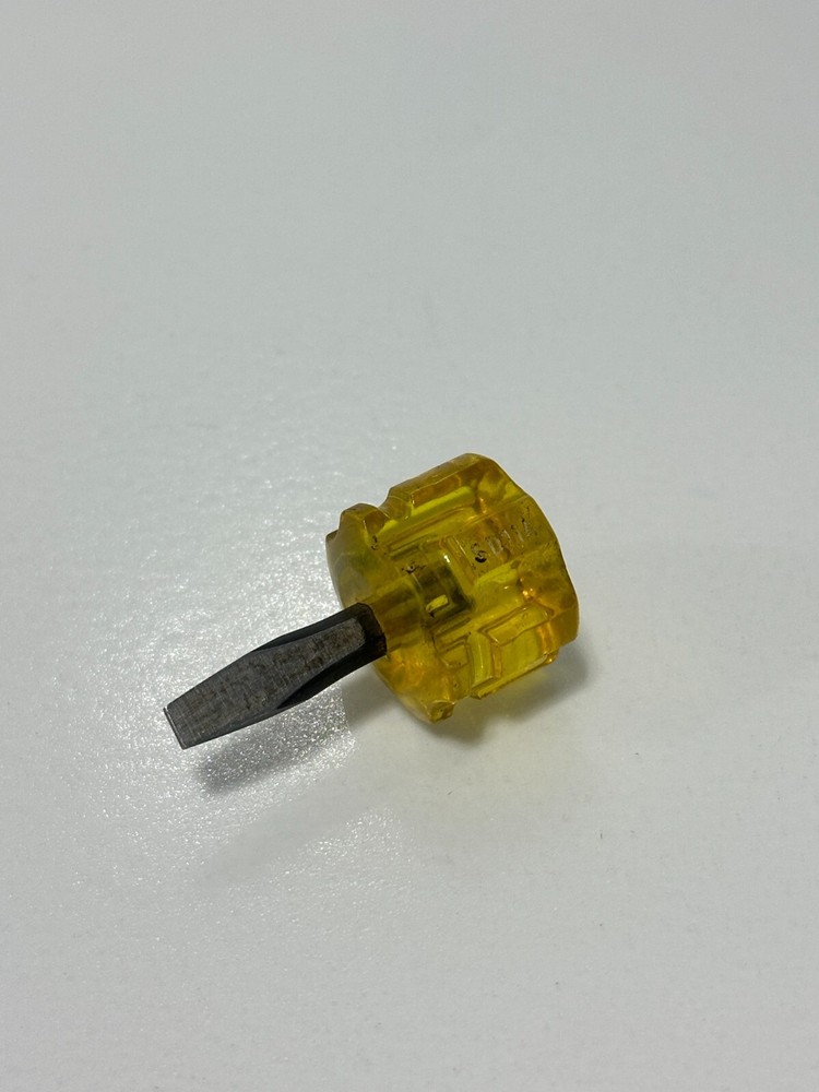 Snap On Tools USA SD11A Extra Stubby Micro Slotted Flat Tip Screwdriver - Amber