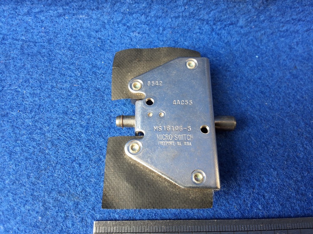 Micro Switch MS16106-5 Dual Switch.