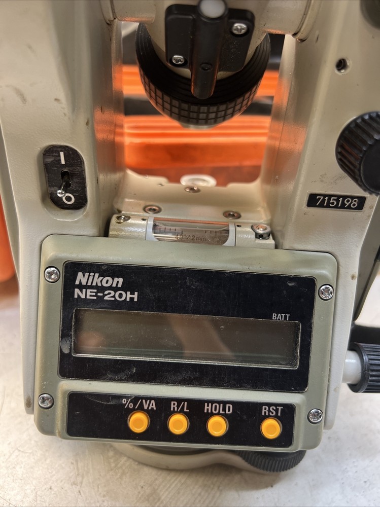 NIKON MODEL NE-20H DIGITAL THEODOLITE