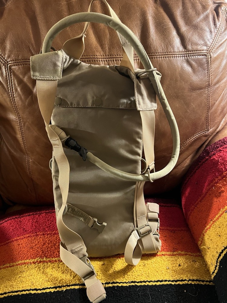 CamelBak Maximum Gear ThermoBak 3L Hydration Backpack Camouflage NWOT