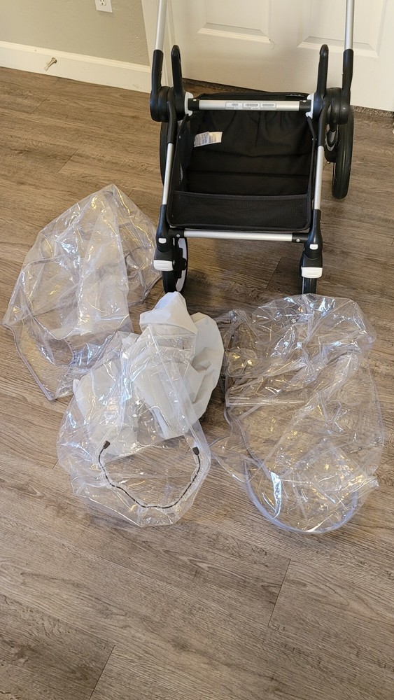 Bugaboo Fox Stroller Base and Bassinet