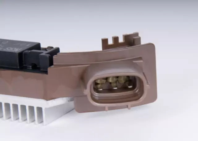 Genuine GM Voltage Regulator 88969481