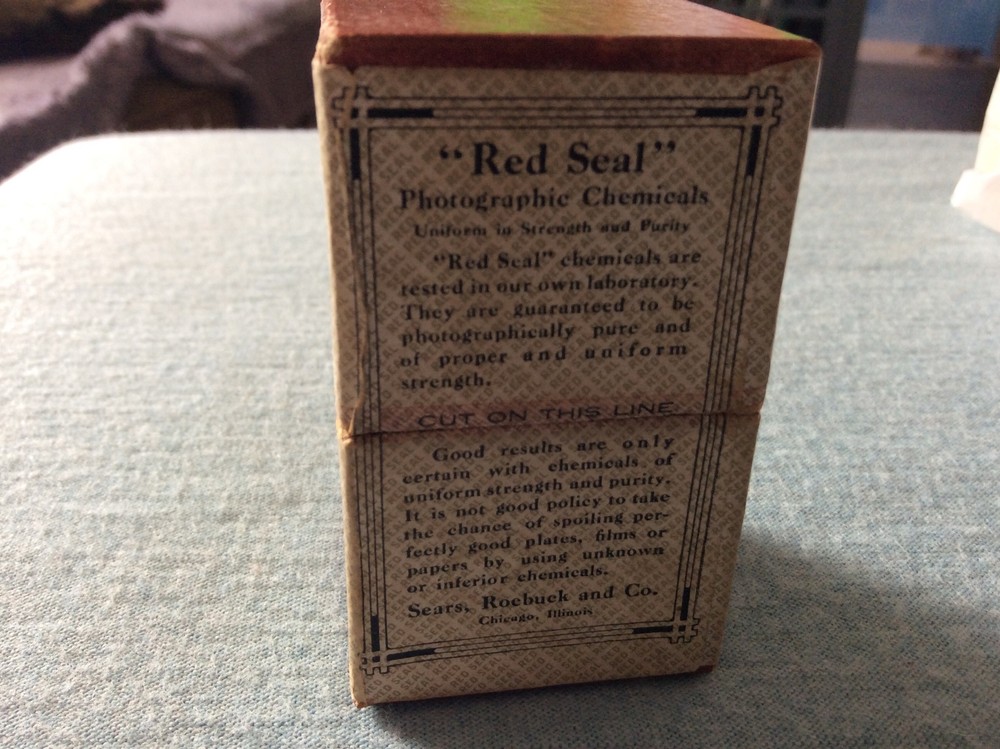 Red Seal HYDROCHINON DEVELOPER POWDERS, BOX FOR DISPLAY 1/4 Full