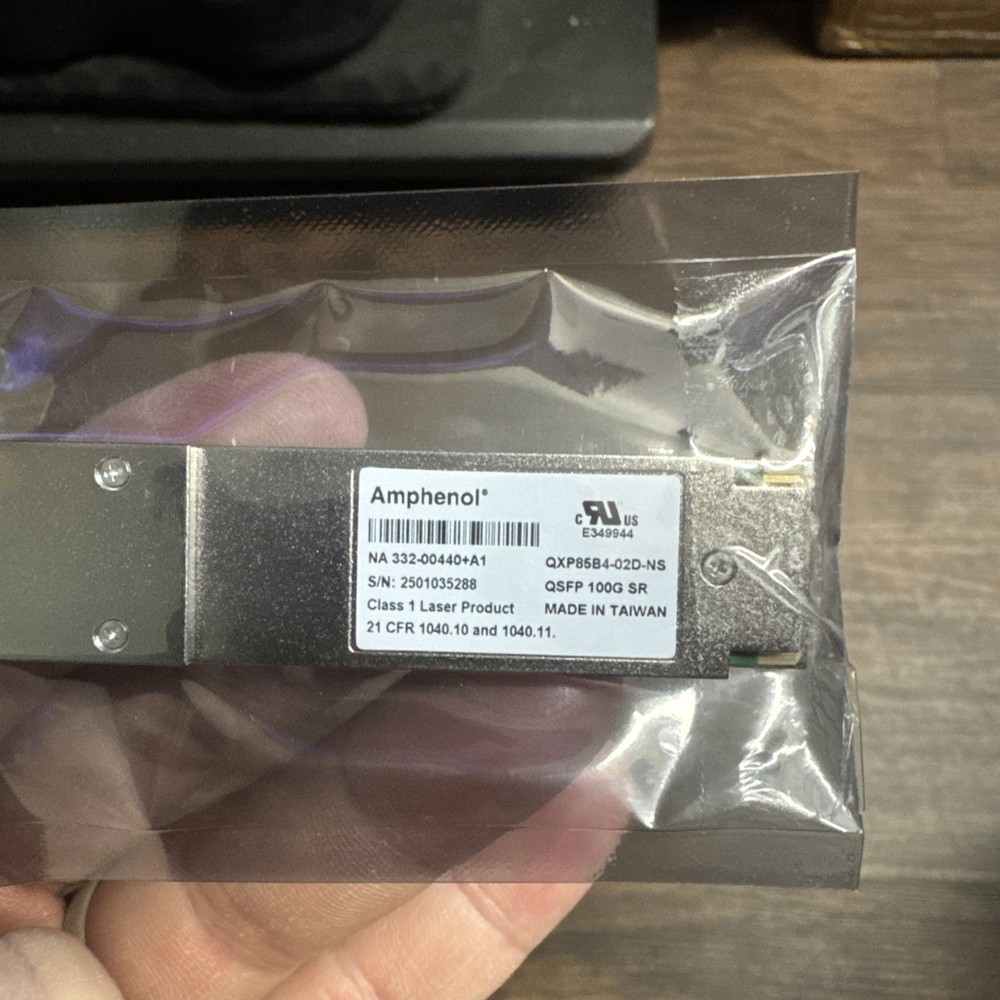 Amphenol 100 Gb/s tranciever optical module