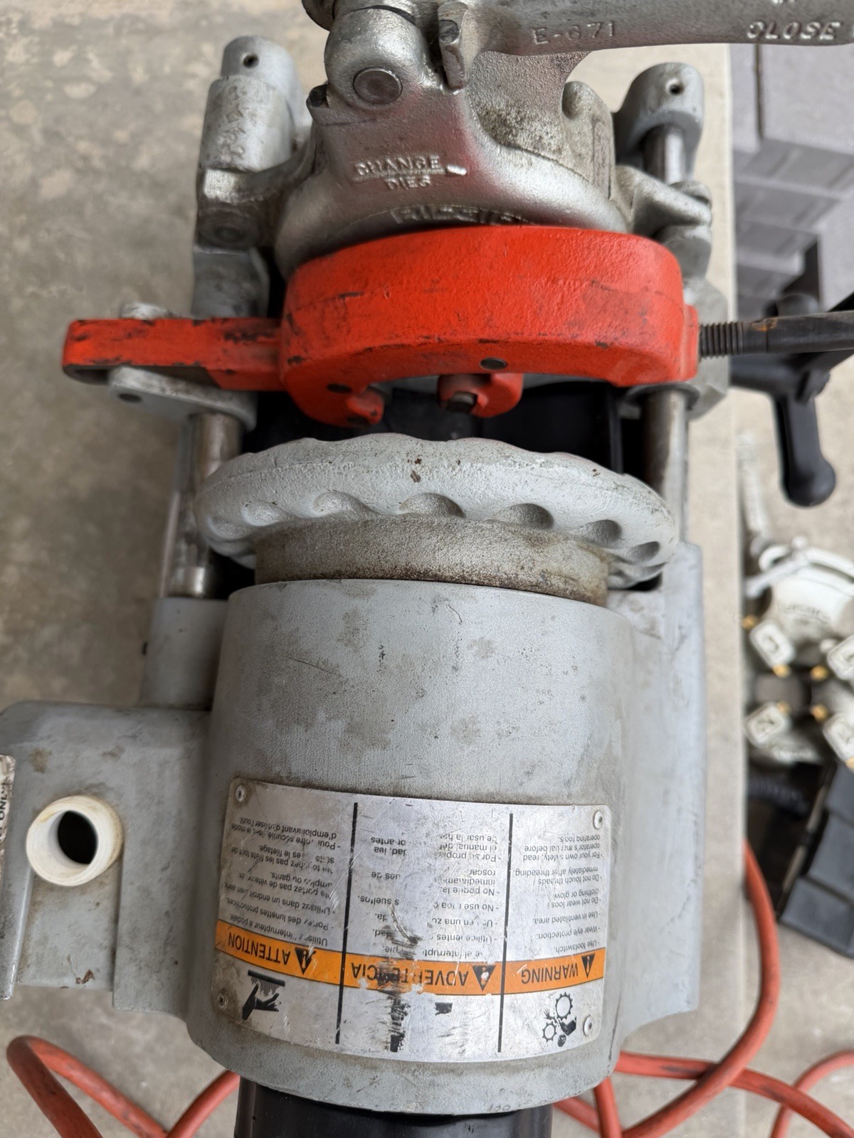 RIDGID 1210 PIPE THREADING MACHINE 110V WITH POWER CORD PEDAL ETC WORKS (READ)