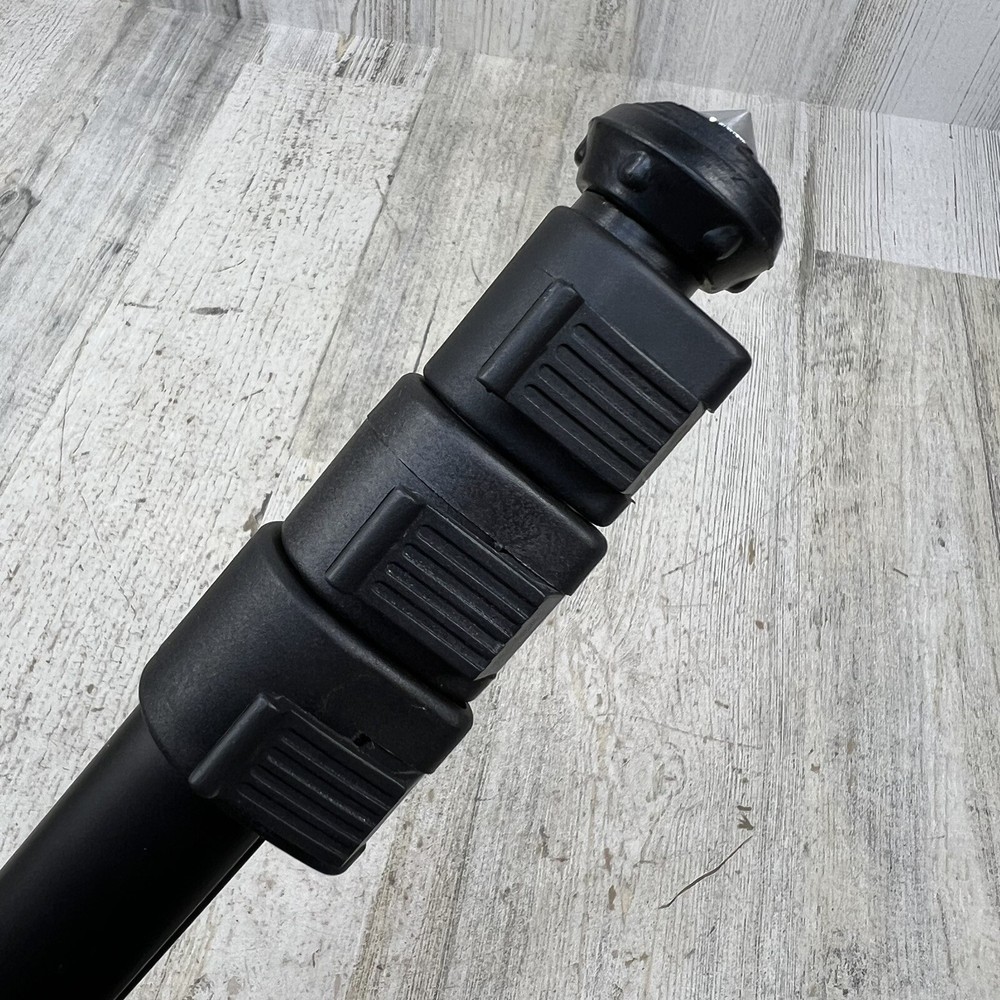Dolica ST-1100 68" Lightweight Camera Monopod w/ Case