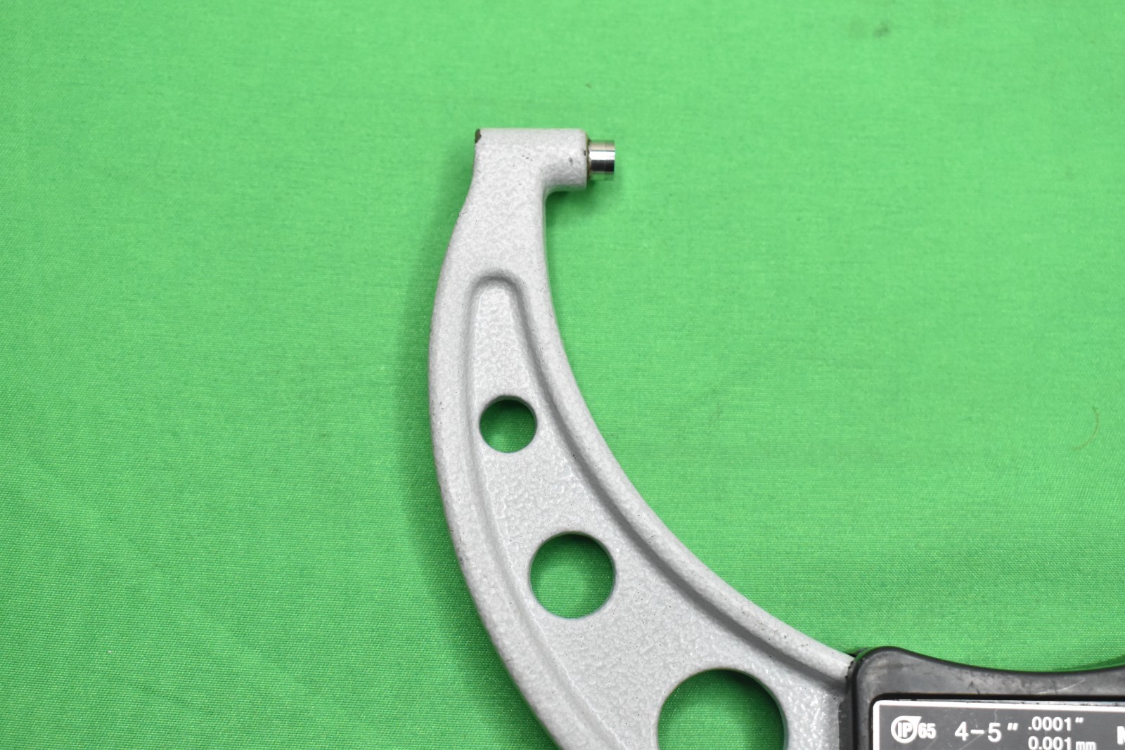 Mitutoyo 293-350-30 Digimatic IP65 4-5" Outside Micrometer w/Case