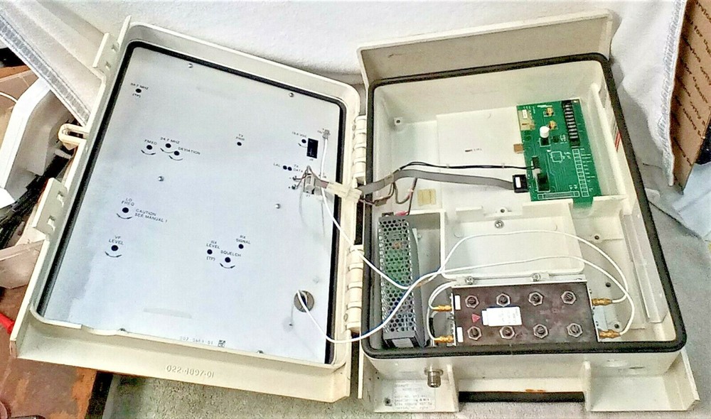 Granger Associates SCANCOM 5 WATT TRANSMITTER  RX-952.4625 - TX- 928.1625