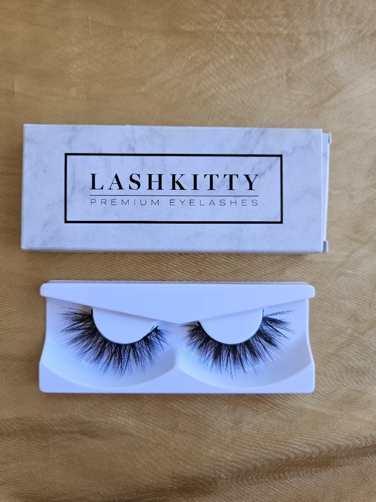 Lash Kitty In Reyna