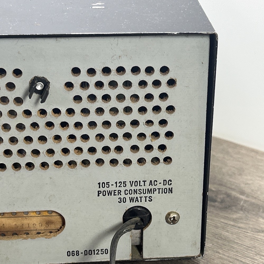 Vintage Short Wave Radio Hallicrafters S-120 Shortwave Receiver Powers On Read