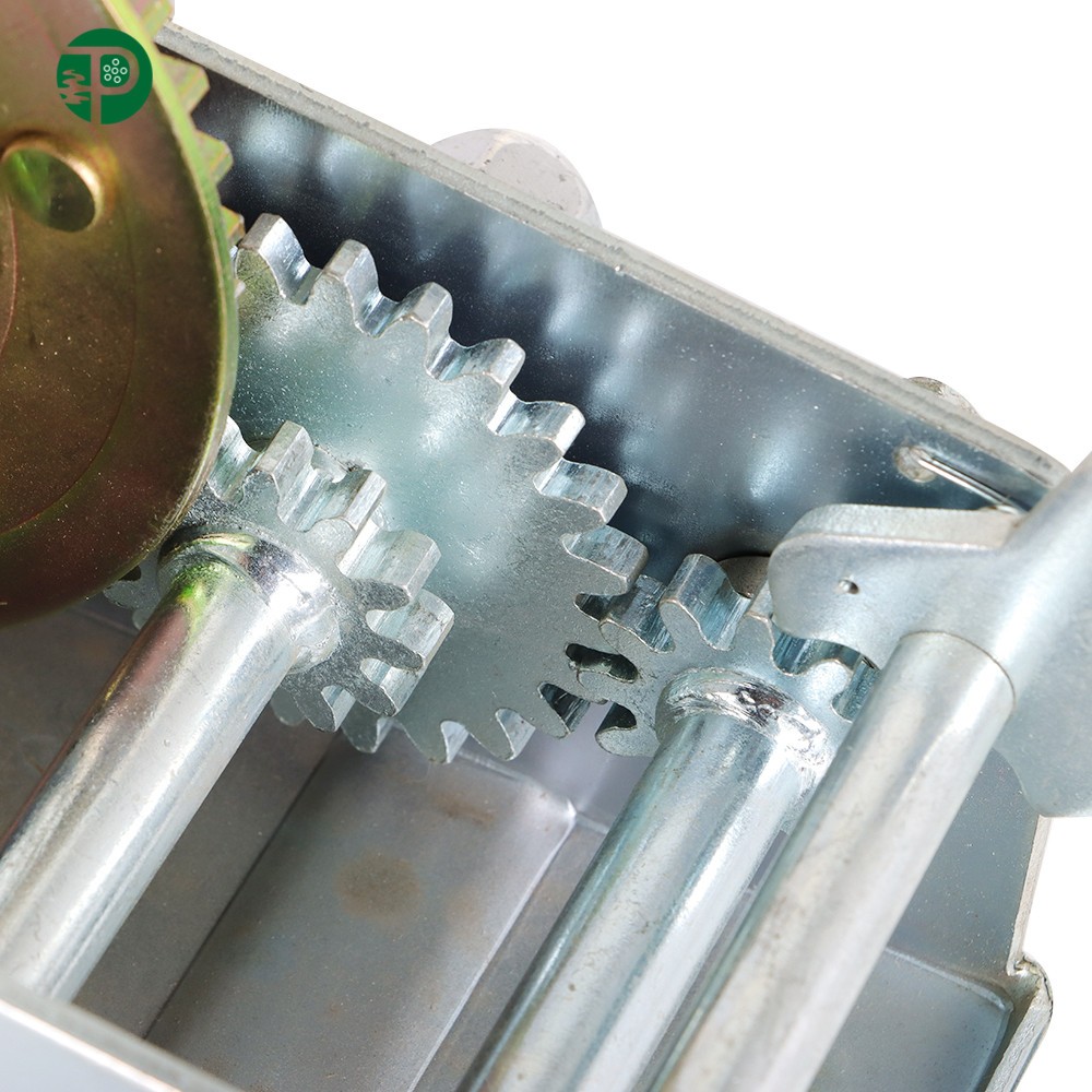 3500lbs Durable Hand Crank Winch For Trailer Hand Winch With Cable NEW