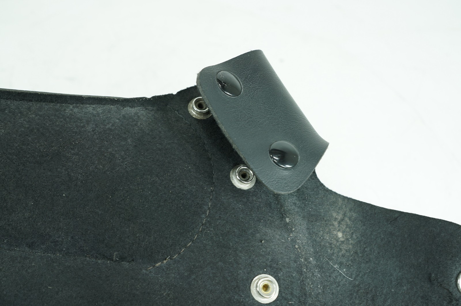 01 Harley Touring Electra Glide Ultra OEM Onboard Tool Bag Leather Storage Torn