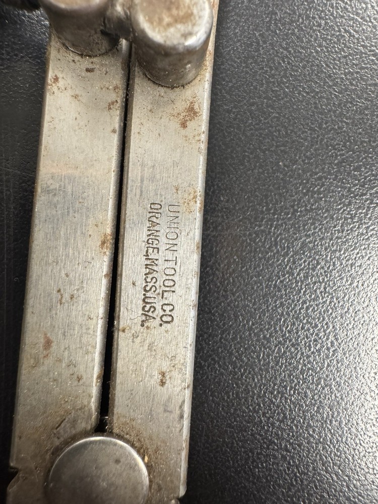 Union Tool Co. Outside Spring Caliper Joint Type Orange Mass USA